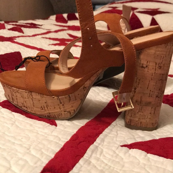 Tan heals 😍 - Picture 3 of 6